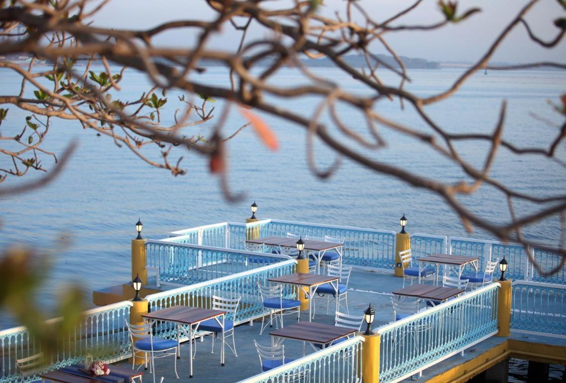Bloom Boutique Waterfront Fort Kochi Esterno foto